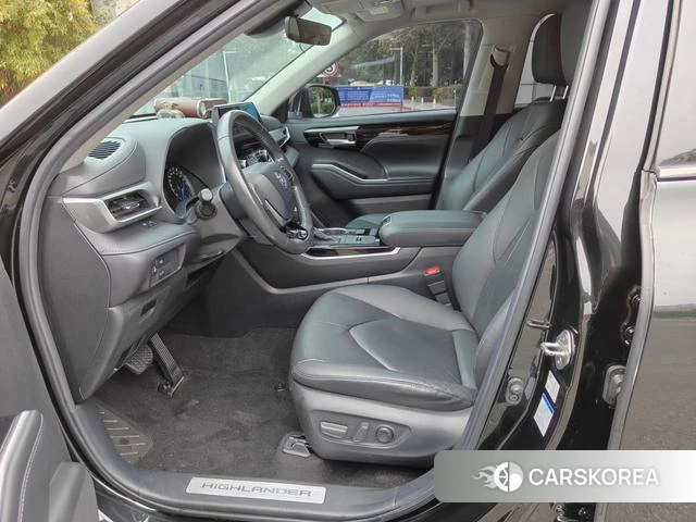 Toyota Highlander 2022 Черный из Китая