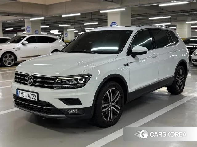 Volkswagen Tiguan Allspace 2020 Белый из Кореи