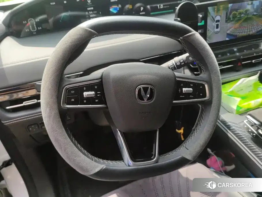 Chang'an UNI-K 2024 Белый из Китая