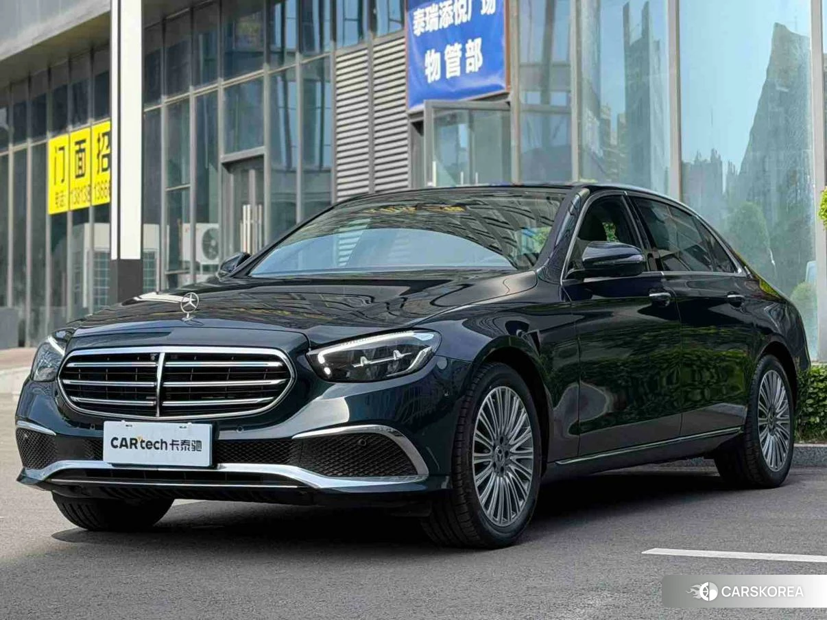 Mercedes-Benz E-class 2022 Зеленый из Китая