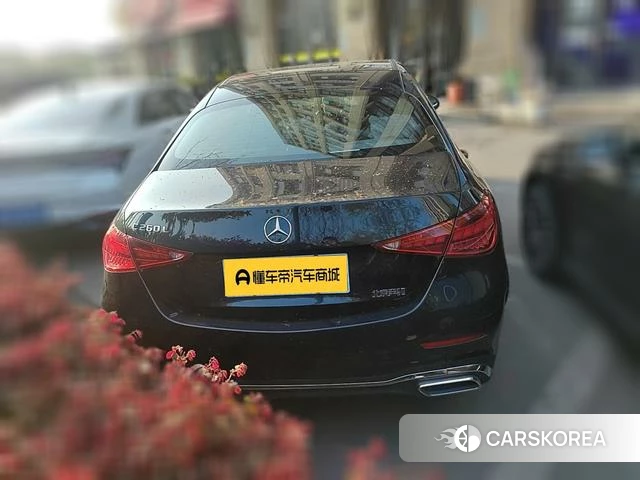 Mercedes-Benz Class C 2023 Зеленый из Китая