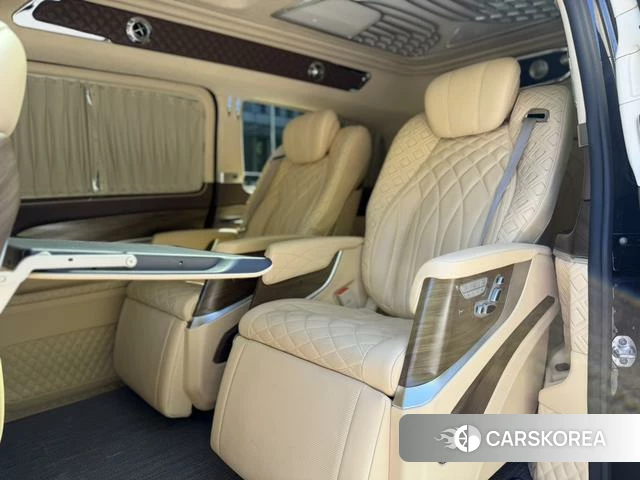 Mercedes-Benz V-class 2022 Черный из Китая