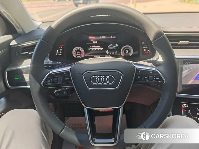 Audi A6L 2021 Черный из Китая