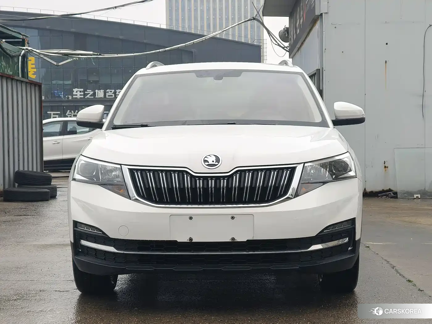 Skoda Komick 2022 Белый из Китая