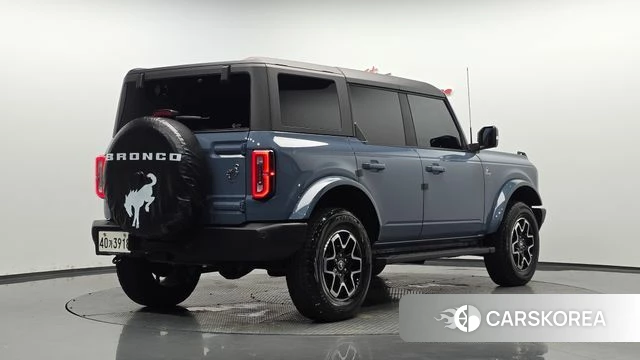 Ford Bronco 6th Generation 2024 Синий из Кореи