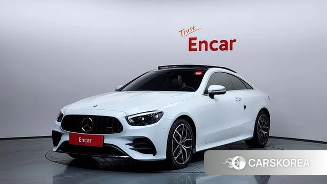 Mercedes-Benz E-Class W213 2023 Белый из Кореи