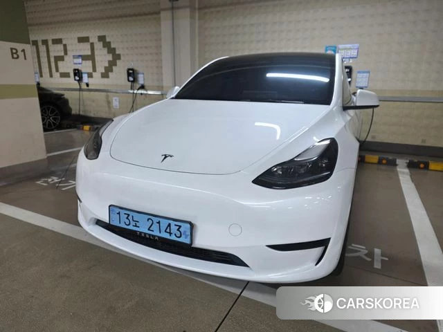 Tesla Model Y 2025 Белый из Кореи