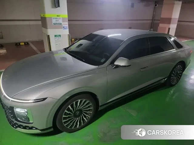 Hyundai Grandeur (GN7) 2023 Серебристо-серый из Кореи