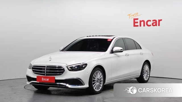 Mercedes-Benz E-Class W213 2021 Белый из Кореи