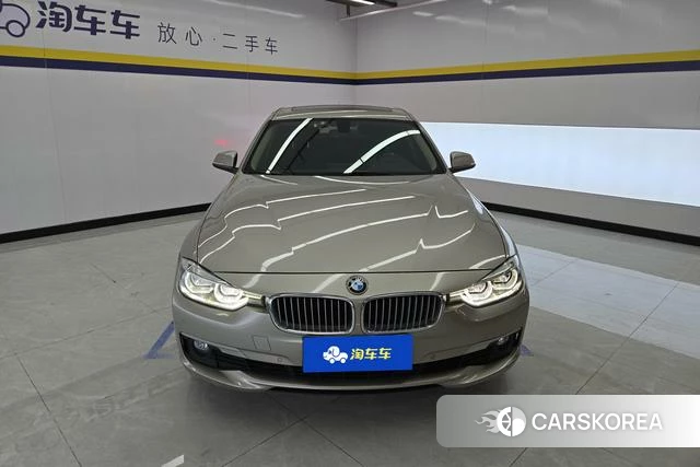 BMW 3 series 2019 Темно-серый из Китая