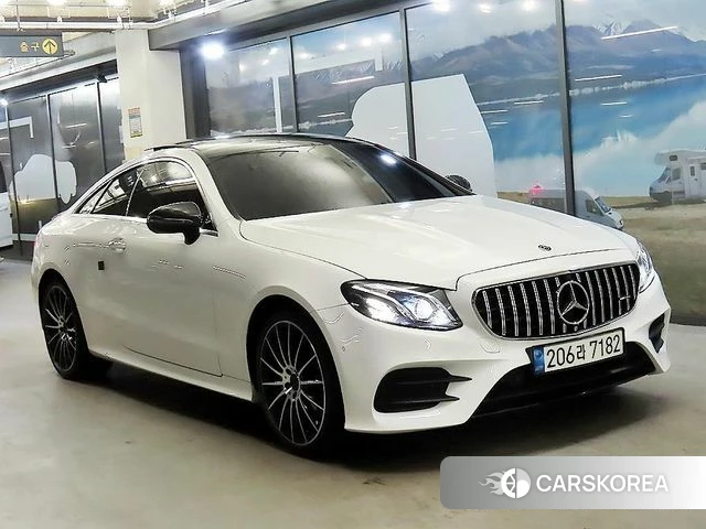 Mercedes-Benz E-Class W213 2019 Белый из Кореи