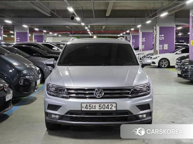Volkswagen Tiguan second Generation 2018 Серебряный из Кореи