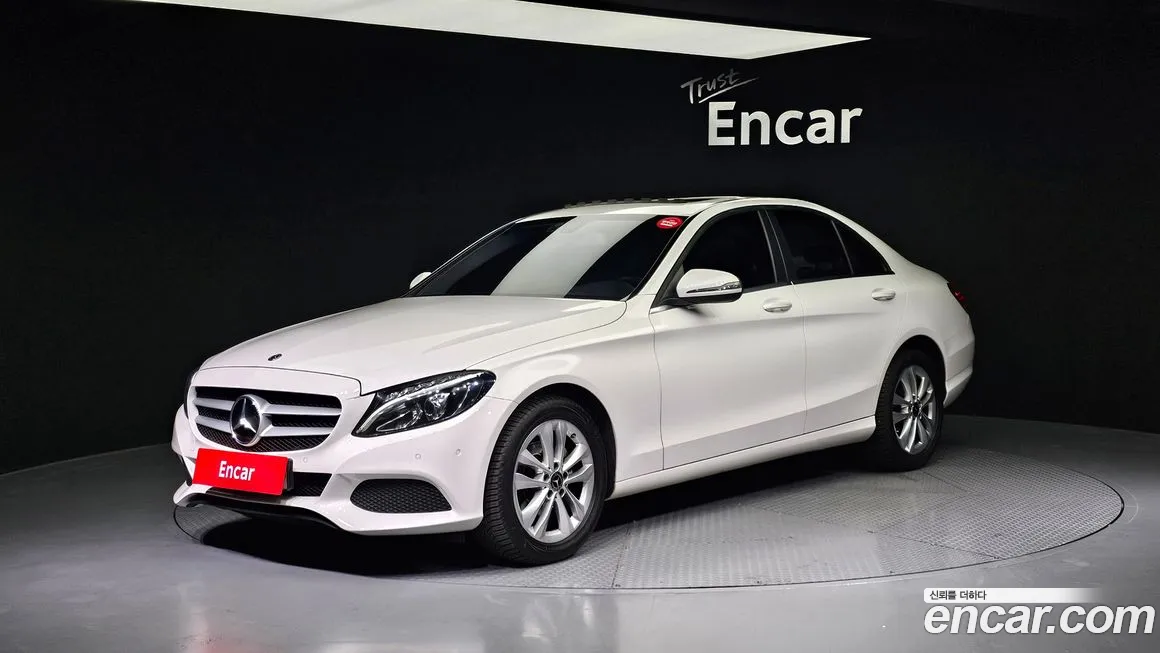 Mercedes-Benz C-Class W205 2018 Белый из Кореи