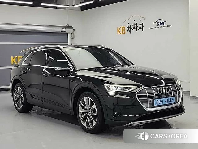 Audi e-Tron 2021 Черный из Кореи