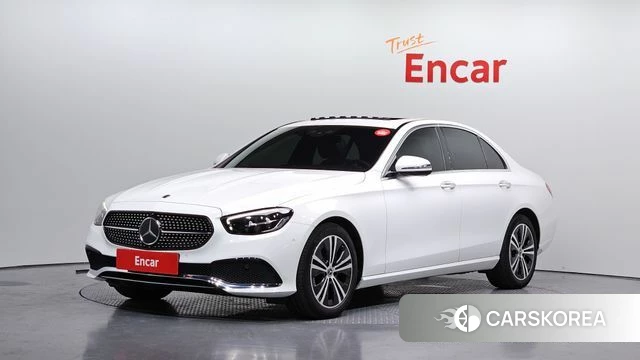 Mercedes-Benz E-Class W213 2021 Белый из Кореи