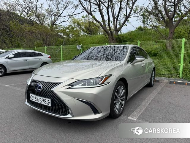 Lexus ES300h 7th generation 2020 Жемчужный цвет из Кореи