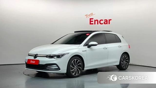 Volkswagen Golf 8th Generation 2023 Белый из Кореи