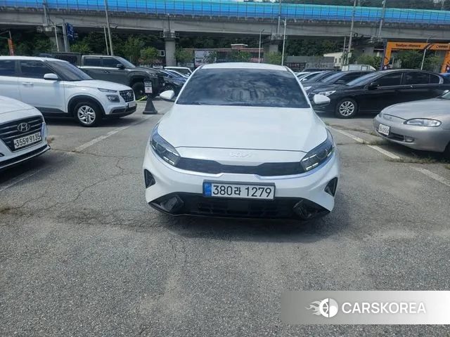 Kia The New K3 2nd generation 2022 Белый из Кореи