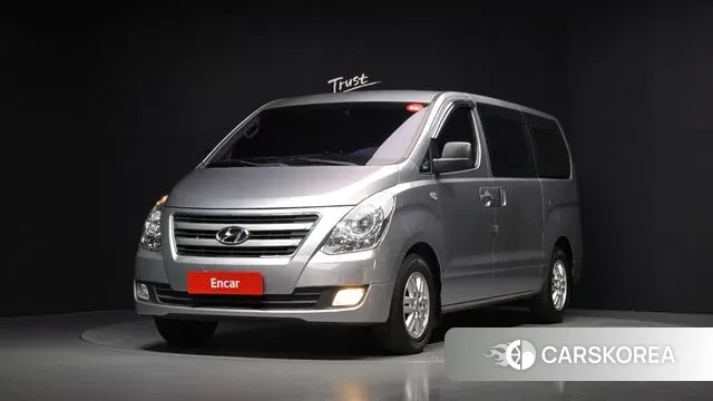 Hyundai Grand Starex 2018 Серебряный из Кореи