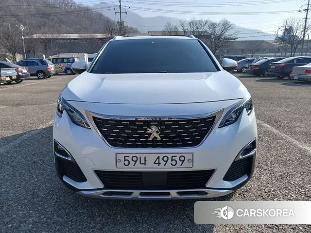 Peugeot 5008 second generation 2018 Белый из Кореи