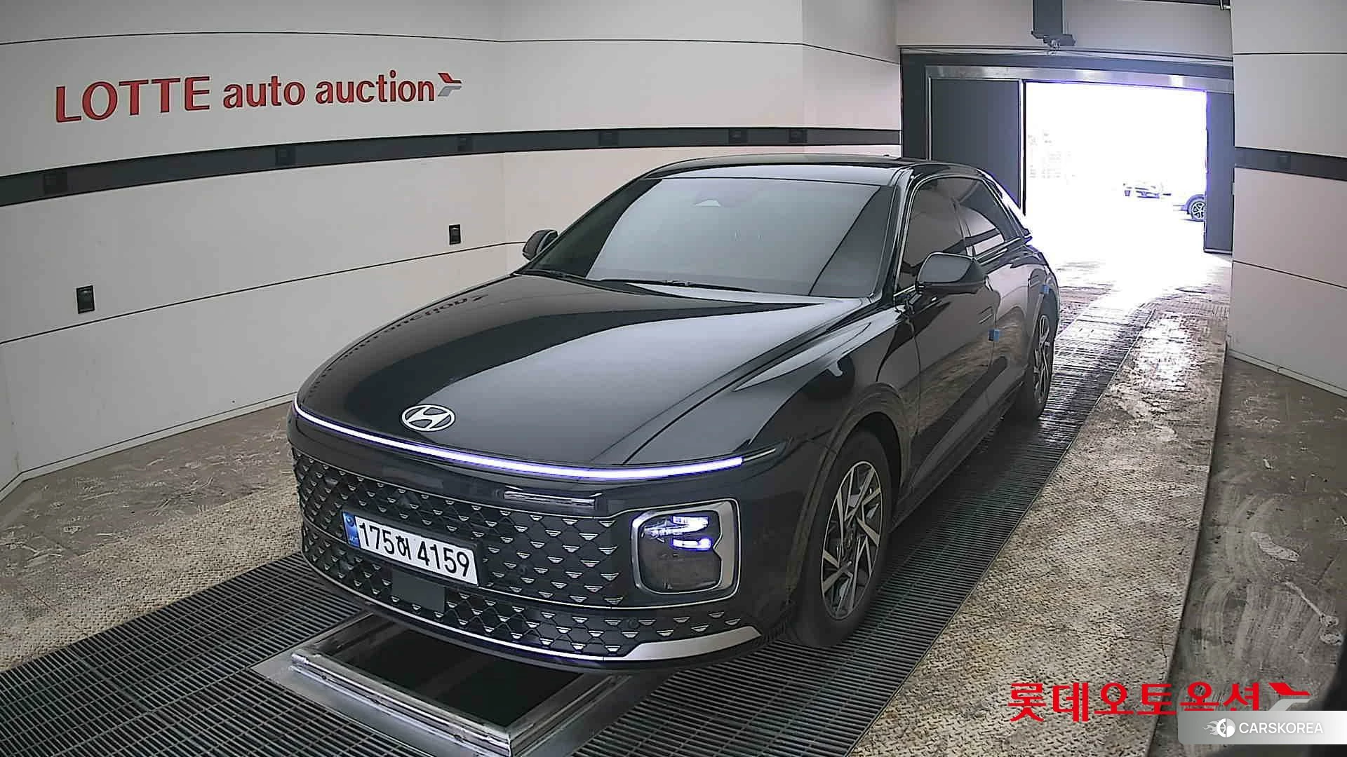 Hyundai Grandeur 2023 Abyss Black Pearl из Кореи