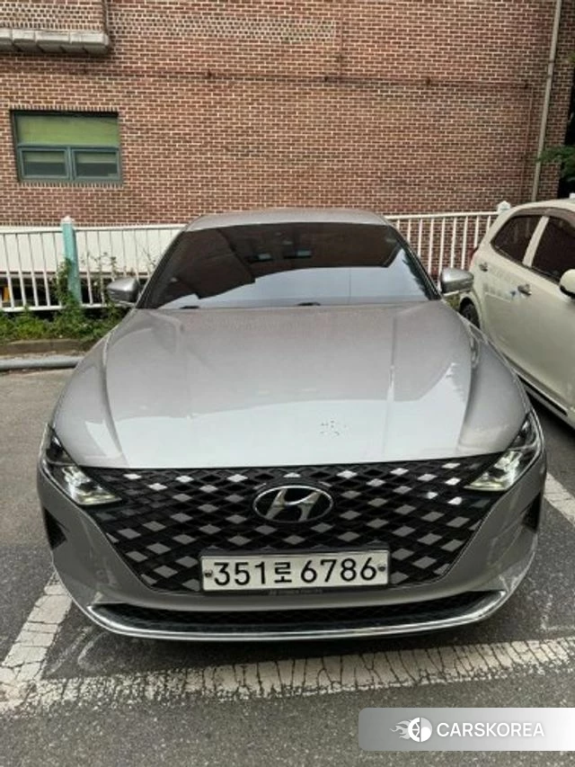 Hyundai Grandeur IG Hybrid 2019 Серебристо-серый из Кореи