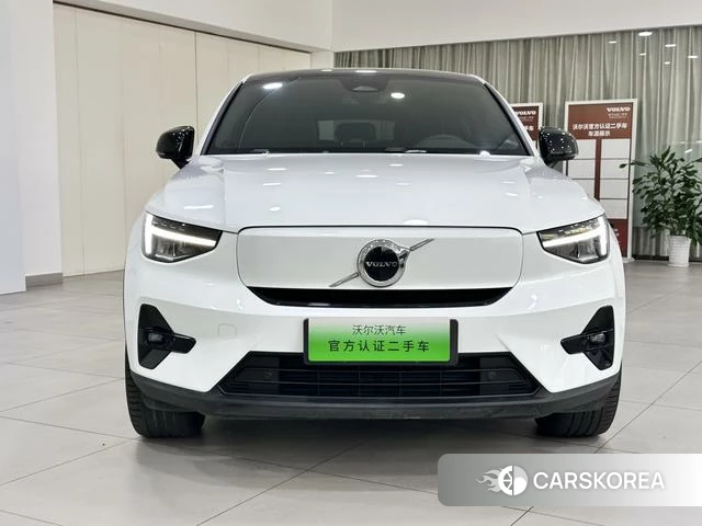 Volvo C40 EV 2023 Белый из Китая