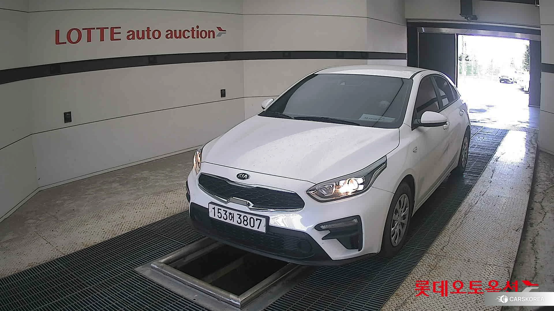 Kia K3 2021 Snow White Pearl из Кореи