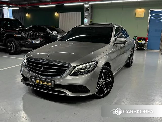 Mercedes-Benz C-Class W205 2019 Песочный из Кореи