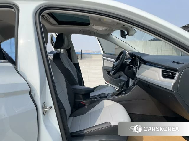 Volkswagen Bora 2022 Белый из Китая