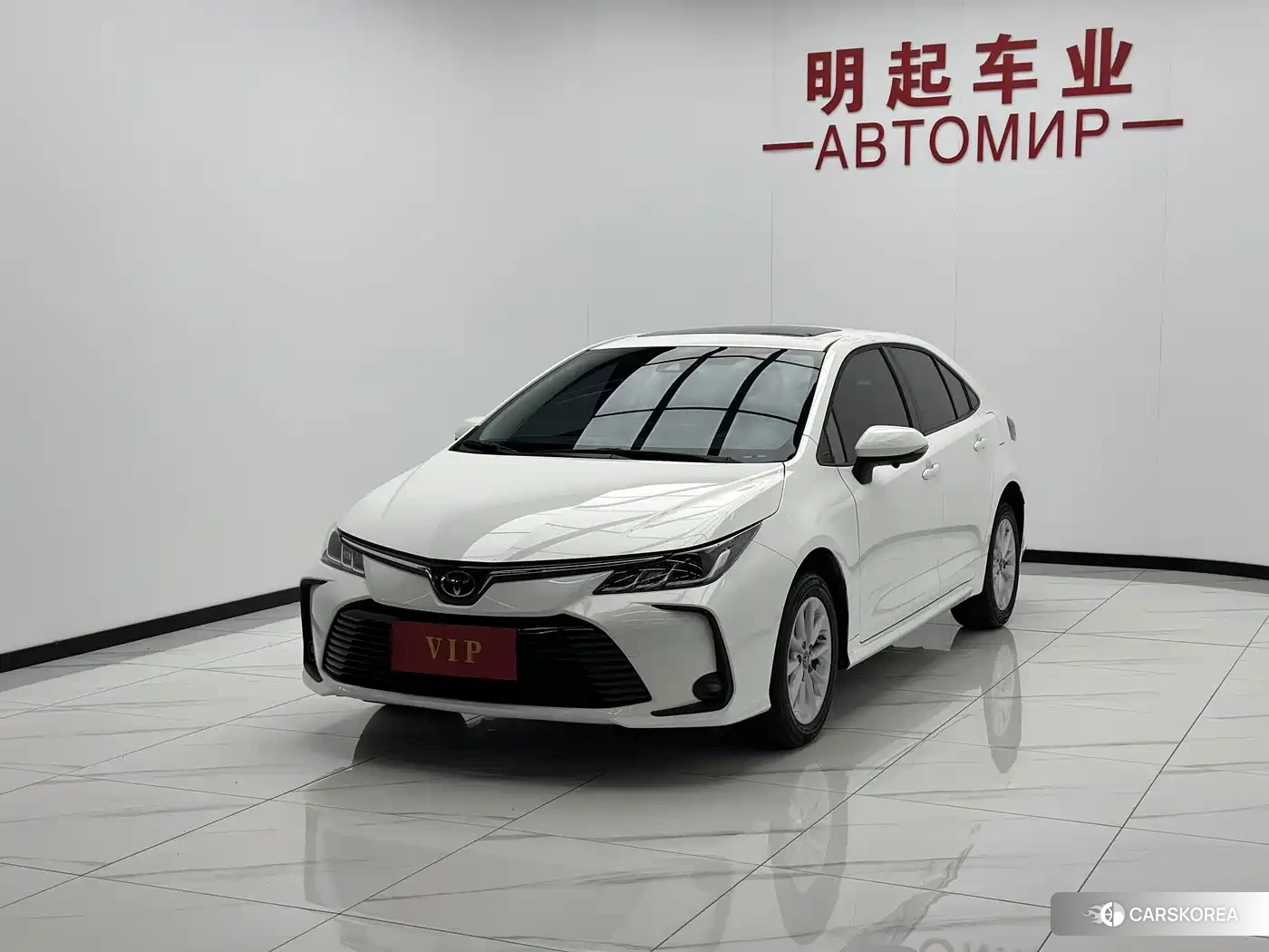 Toyota Corolla 2023 Белый из Китая