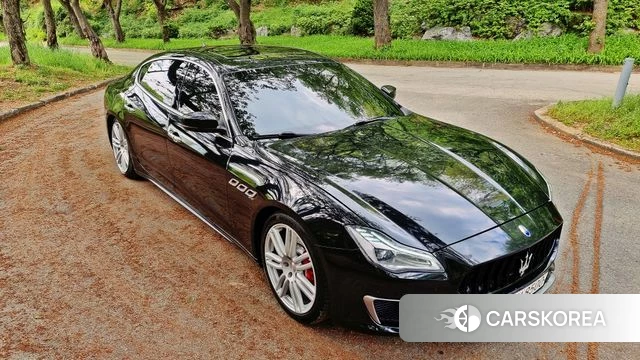 Maserati Quattroporte 2018 Черный из Кореи