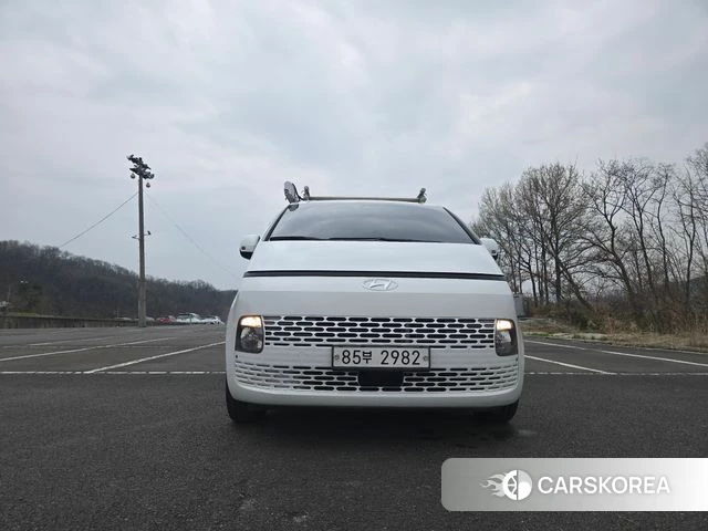 Hyundai Staria 2021 Белый из Кореи