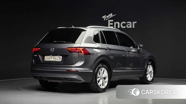 Volkswagen Tiguan second Generation 2020 Серый из Кореи