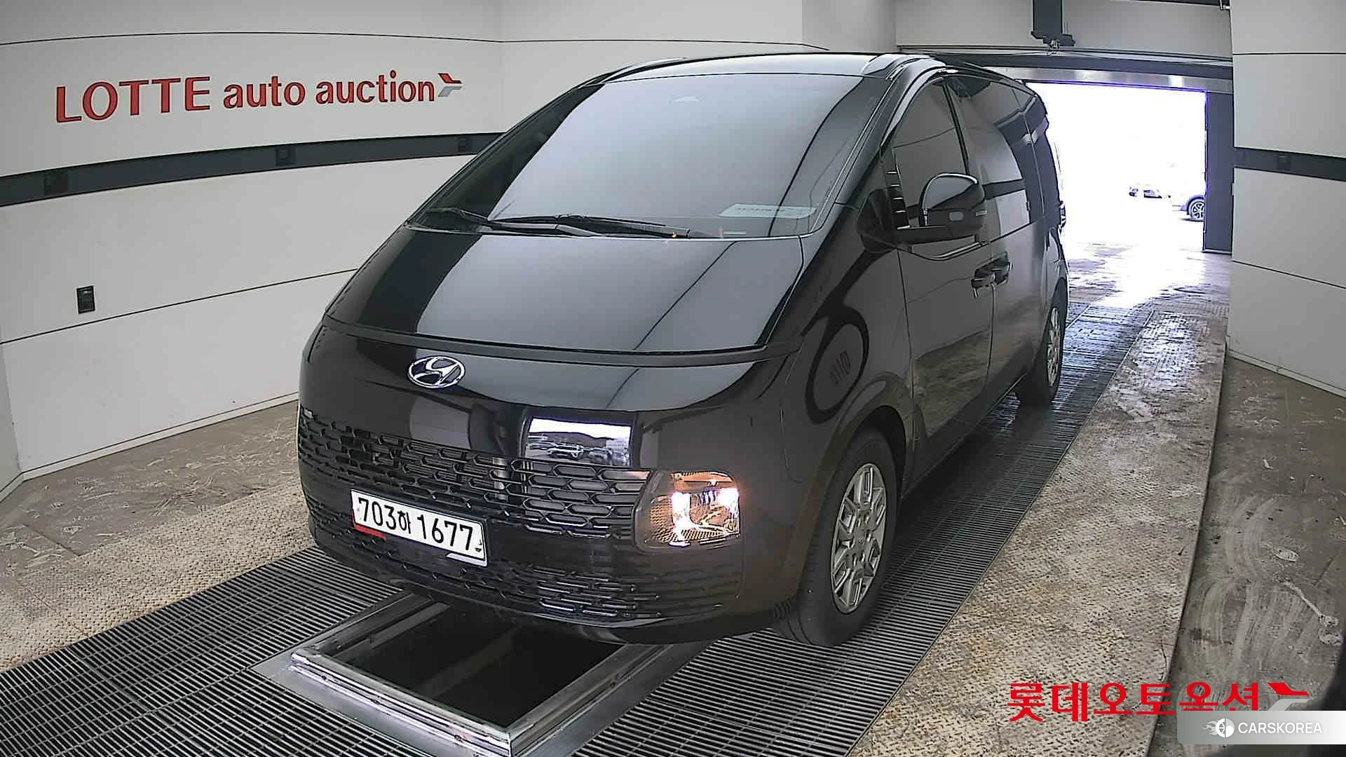 Hyundai Staria 2023 Abyss Black Pearl из Кореи