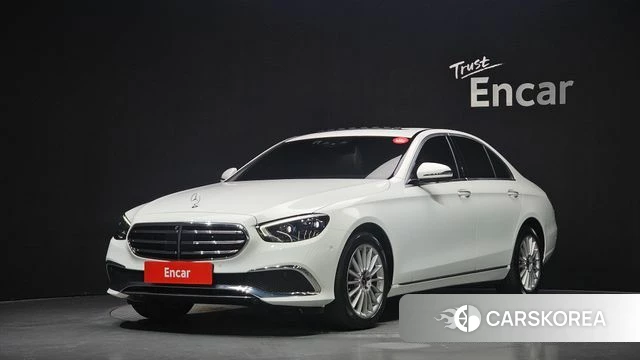 Mercedes-Benz E-Class W213 2022 Белый из Кореи
