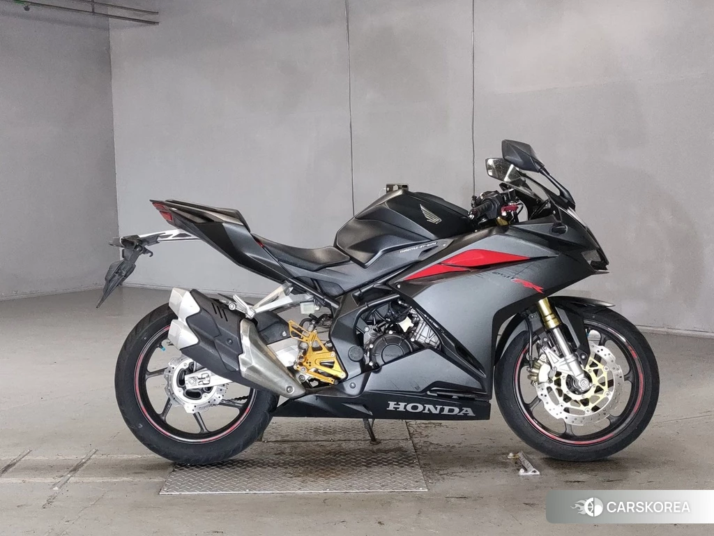 Проданный Honda CBR250RR 2017 из Японии, фото 2