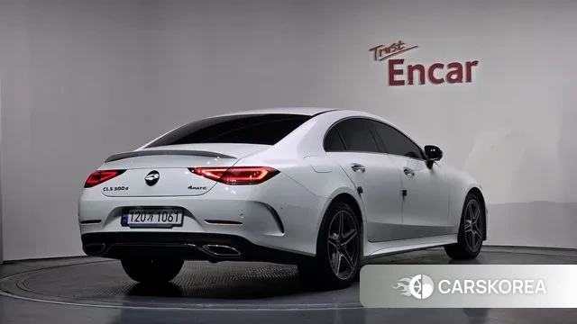 Mercedes-Benz CLS-Class C257 2023 Белый из Кореи