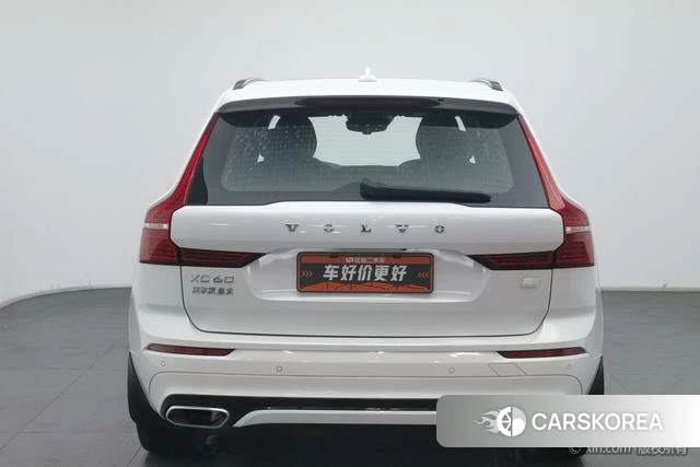 Volvo XC60 PHEV 2020 Белый из Китая