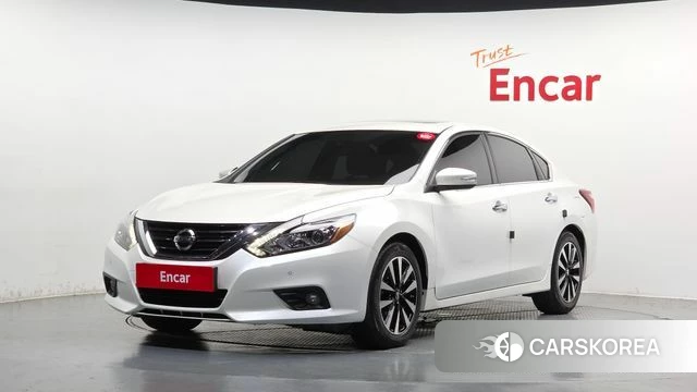Nissan Altima 2018 Белый из Кореи