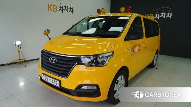 Hyundai The New Grand Starex 2021 Желтый из Кореи