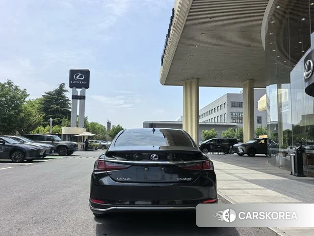 Lexus ES 2021 Черный из Китая