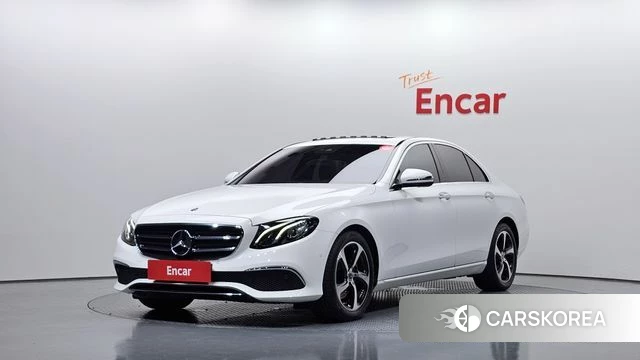 Mercedes-Benz E-Class W213 2019 Белый из Кореи