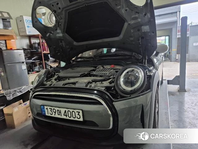 Mini Cooper 2022 Серебристо-серый из Кореи