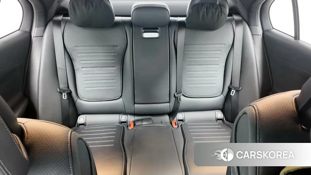 Mercedes-Benz Class C 2023 Белый из Китая