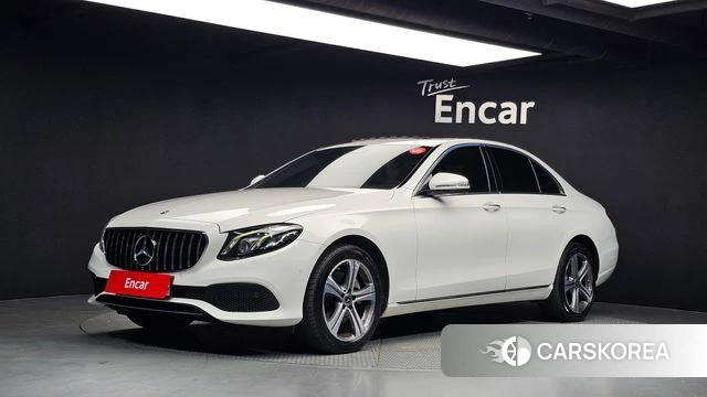 Mercedes-Benz E-Class W213 2019 Белый из Кореи