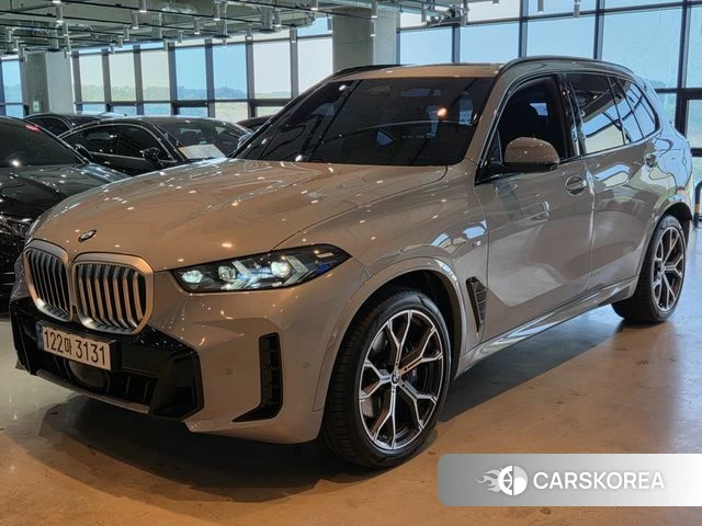 BMW X5 (G05) 2025 Светло-серебряный цвет из Кореи