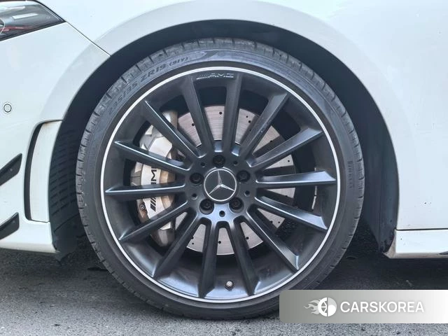 Mercedes-Benz Class A AMG 2022 Белый из Китая