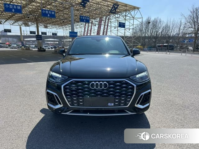 Audi Q5L Sportback 2021 Черный из Китая