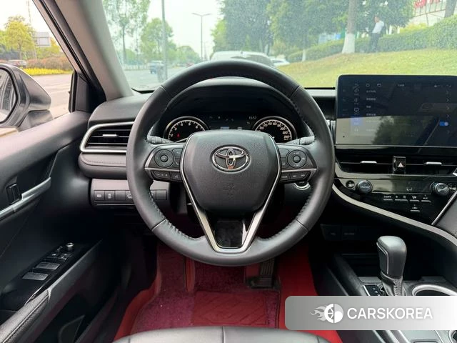Toyota Camry 2024 Белый из Китая